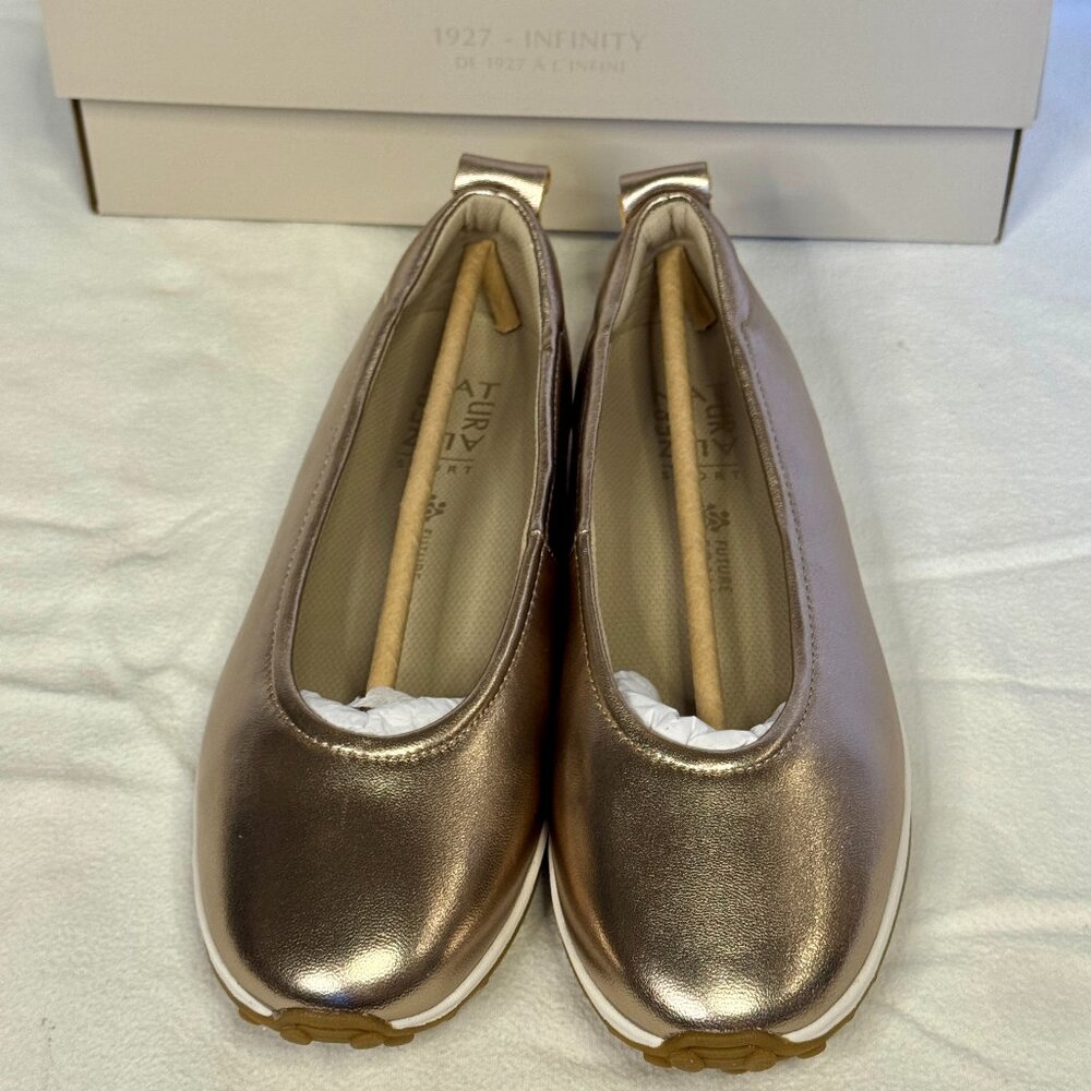 Brand New Naturalizer Carla Sport Ballet Flats (Rose Gold) 👟